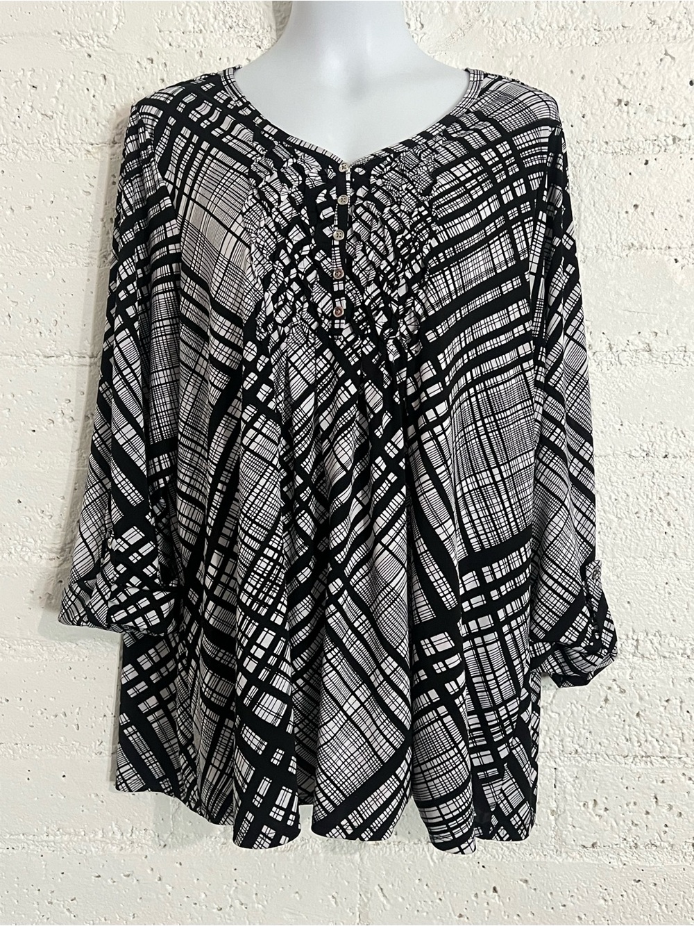 Cocomo Womens Plus Top 3X Black White Plaid Rolled Sleeve Stretch Blouse A6